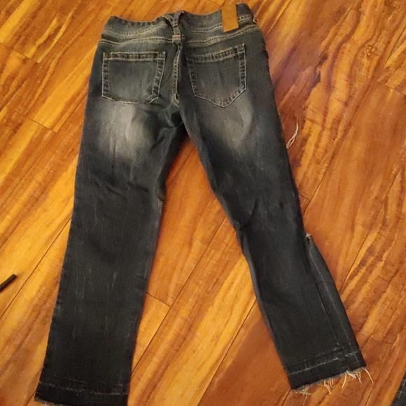 Cropped destructed jeans - Picture 3 of 4